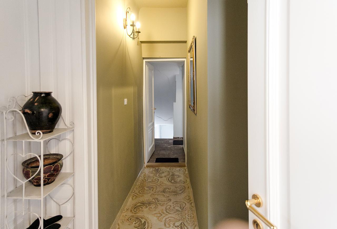 Crown Jewels Centre Sibiu Apartment Bagian luar foto