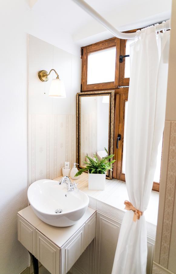 Crown Jewels Centre Sibiu Apartment Bagian luar foto